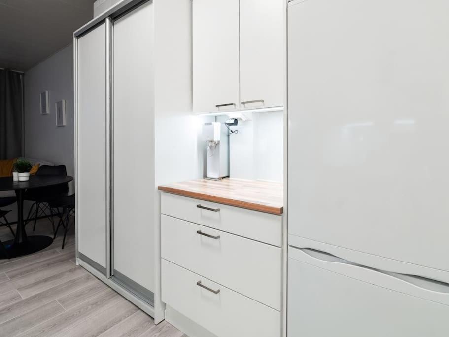 Cozy Roomy Studio Flat Next To Tram Stop @ Kallio Helsinki Exterior photo