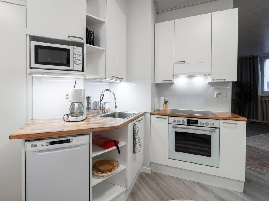 Cozy Roomy Studio Flat Next To Tram Stop @ Kallio Helsinki Exterior photo